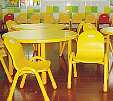 TABLE & CHAIRS